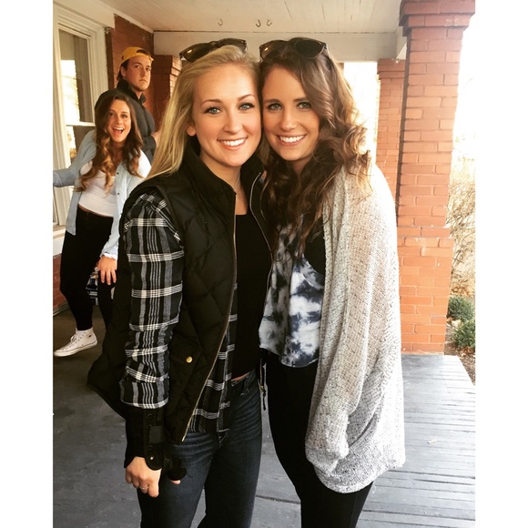 Meet your Posher, Sarah - Picture 1 of 1